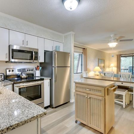 Hilton Head Condo With Balcony And Pool, Walk To Beach Hilton Head Island Exterior foto