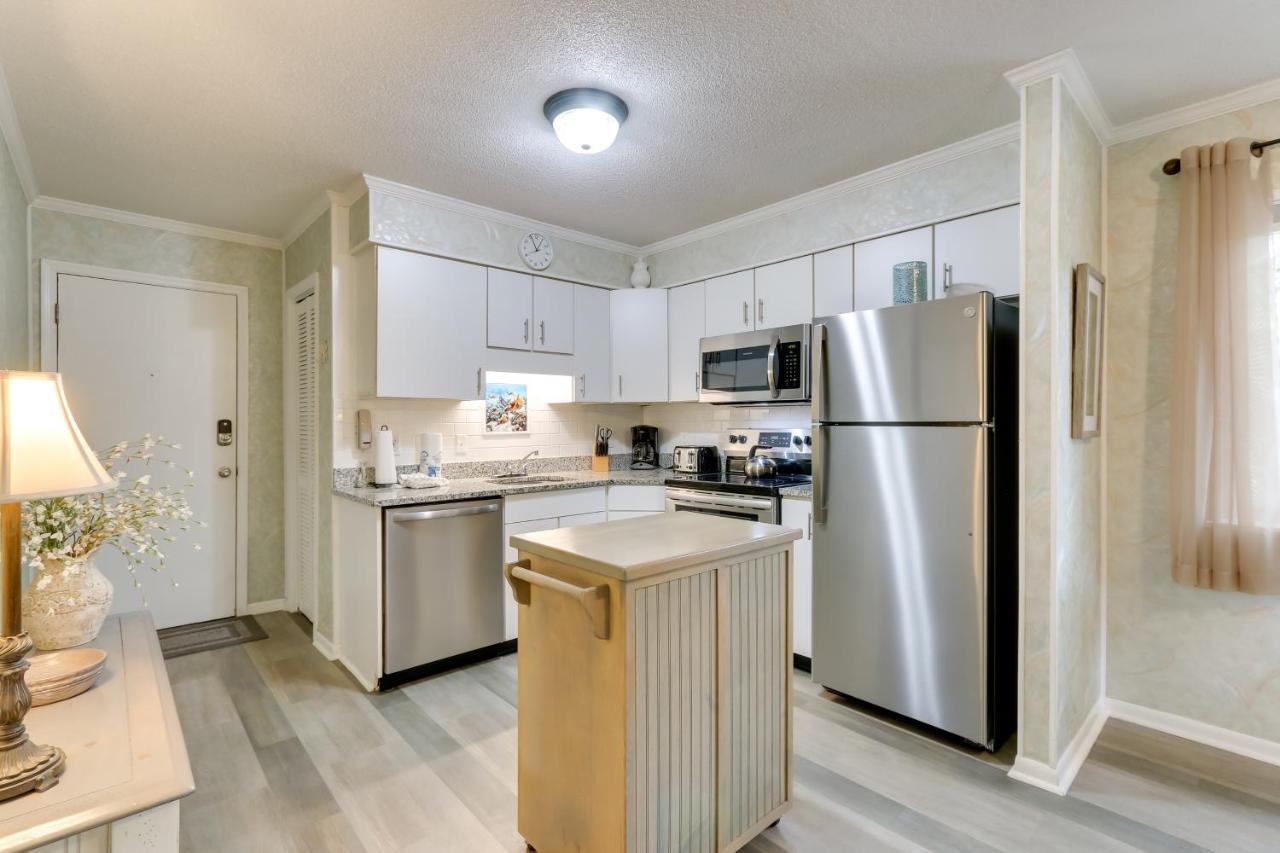 Hilton Head Condo With Balcony And Pool, Walk To Beach Hilton Head Island Exterior foto